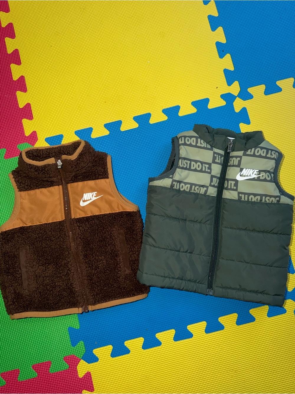 Nike Kids Reversible Vests in Brown & Olive Green
